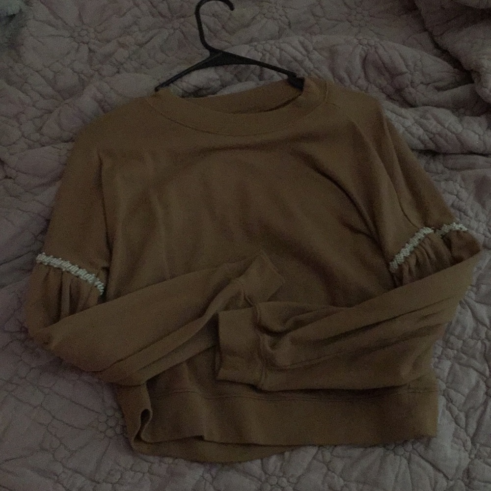 Cute sweater great condition